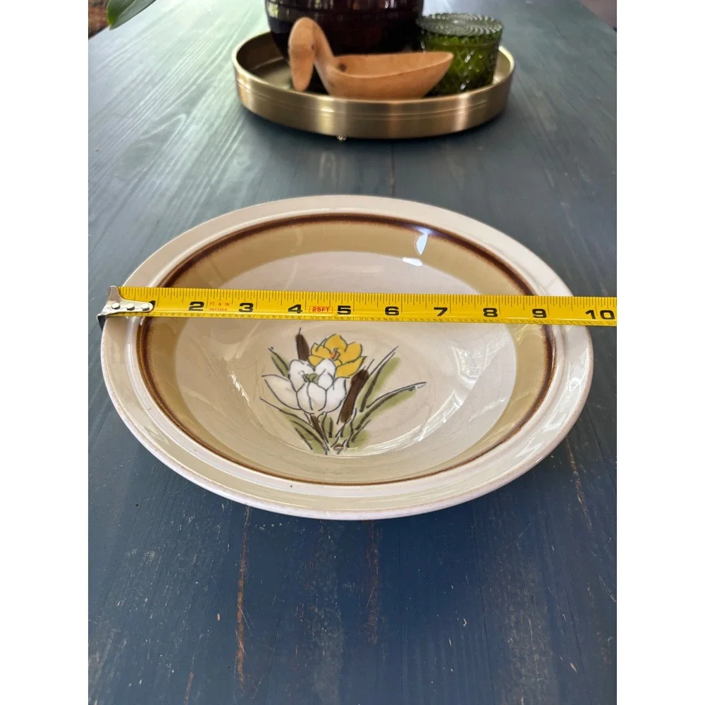 Acsons Adela 2011 Stoneware Serving Bowl Japan Floral Crocus Vintage 9 Inch